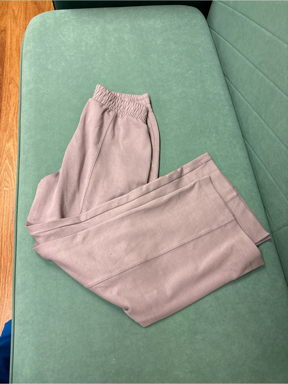 Old Navy Straight-Leg Drawstring Pants in Dusty Mauve